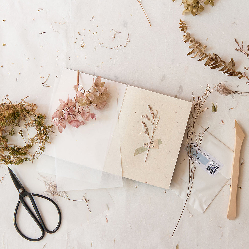 Mu Lifestyle "Dried Flower" Sticker