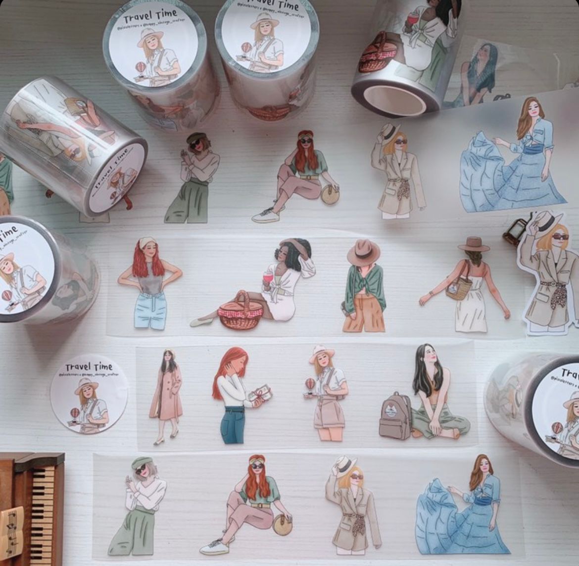 Piscoletters x HappyVintageCrafter PET Maskingtape "Travel Time"